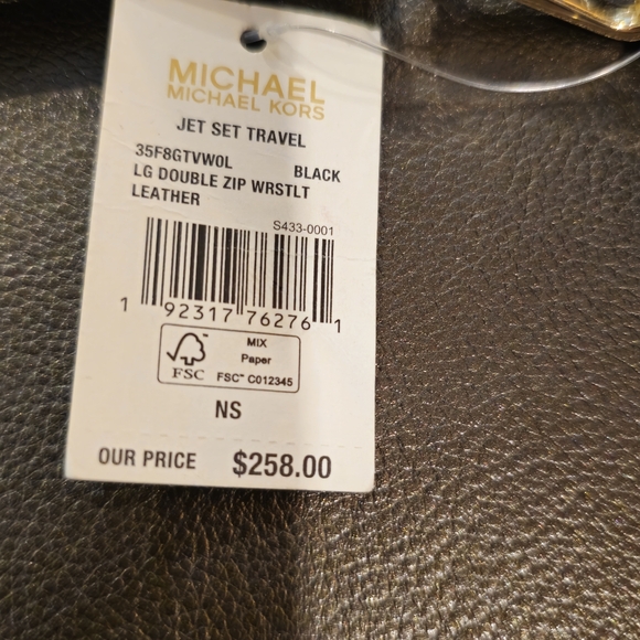 Brand new black michael kors wristlet - Picture 7 of 8